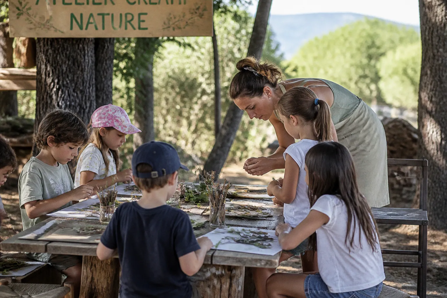 Ateliers créatifs pour enfants à Ramatuelle : une immersion artistique dans la nature varoise