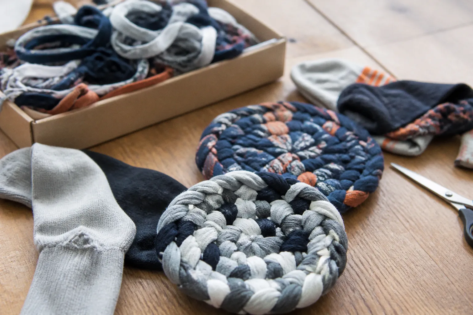 Fabriquer son tawashi : l'art de transformer vos chaussettes en éponges durables