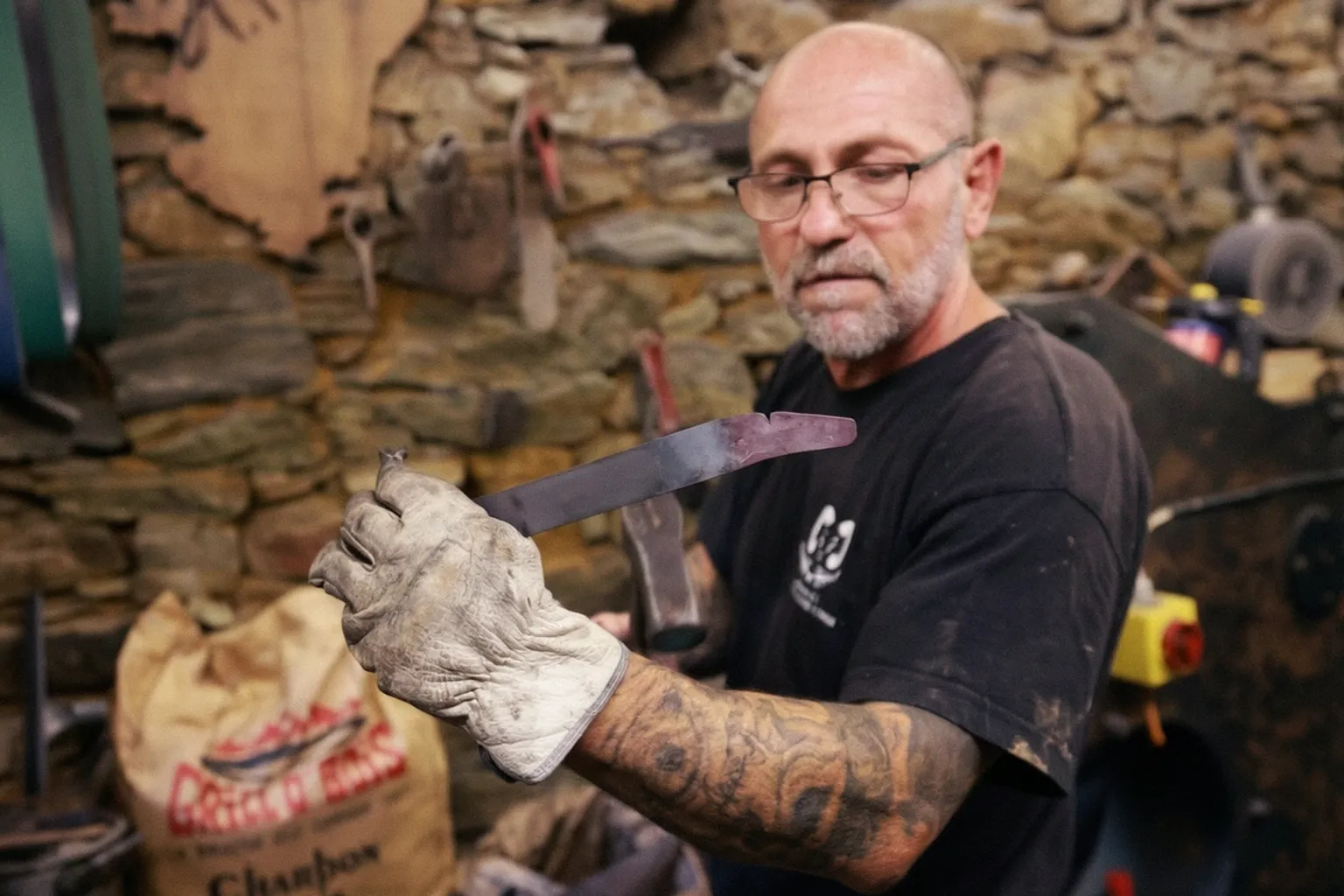Le renouveau de l'artisanat : pourquoi les métiers manuels retrouvent leur place