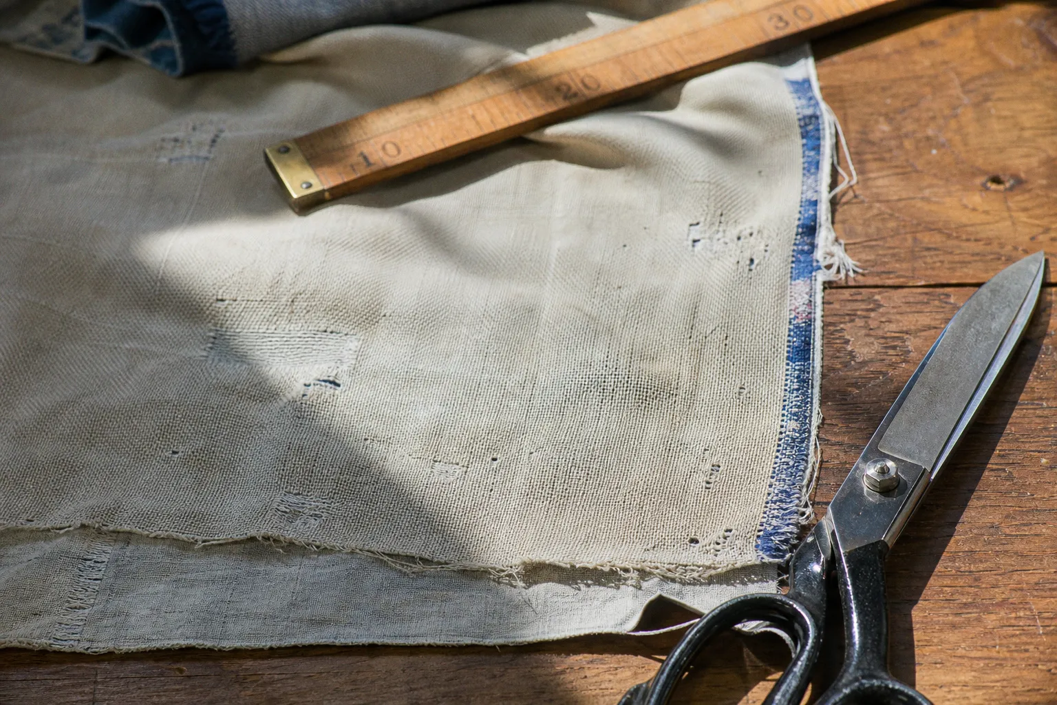 Tissu de récupération : points à vérifier avant couture