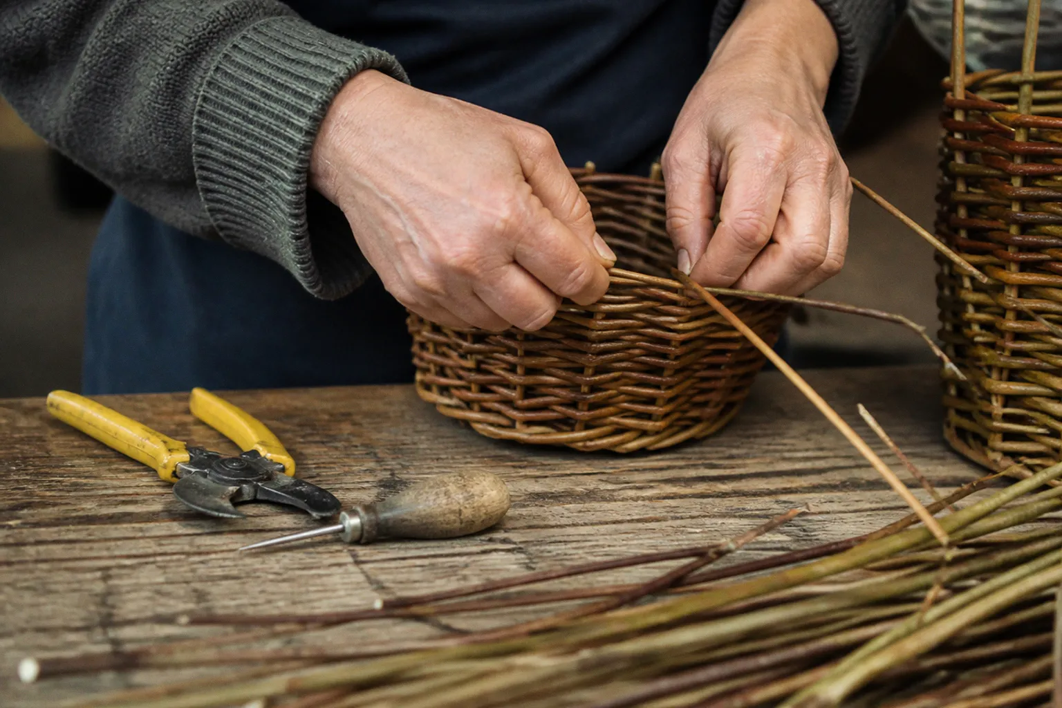 Vannerie artisanale : l'art du tressage d'osier en Savoie